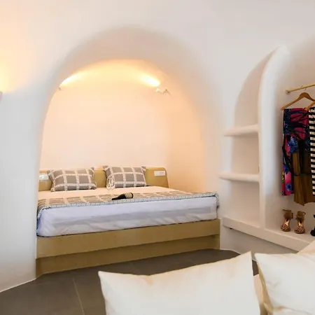 Luxe Efis Sea View 4 & 4 Prive Jacuzzi Villa Imerovigli (Santorini)