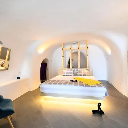 Luxe Efis Sea View 4 & 4 Prive Jacuzzi Imerovigli (Santorini)
