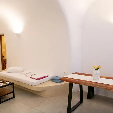 Luxe Efis Sea View 4 & 4 Prive Jacuzzi * Imerovigli (Santorini)