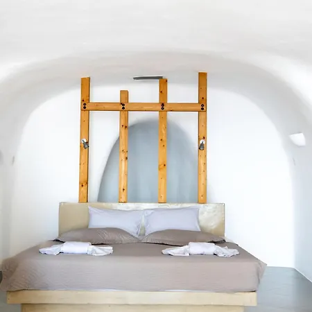 Luxe Efis Sea View 4 & 4 Prive Jacuzzi Villa Imerovigli (Santorini)
